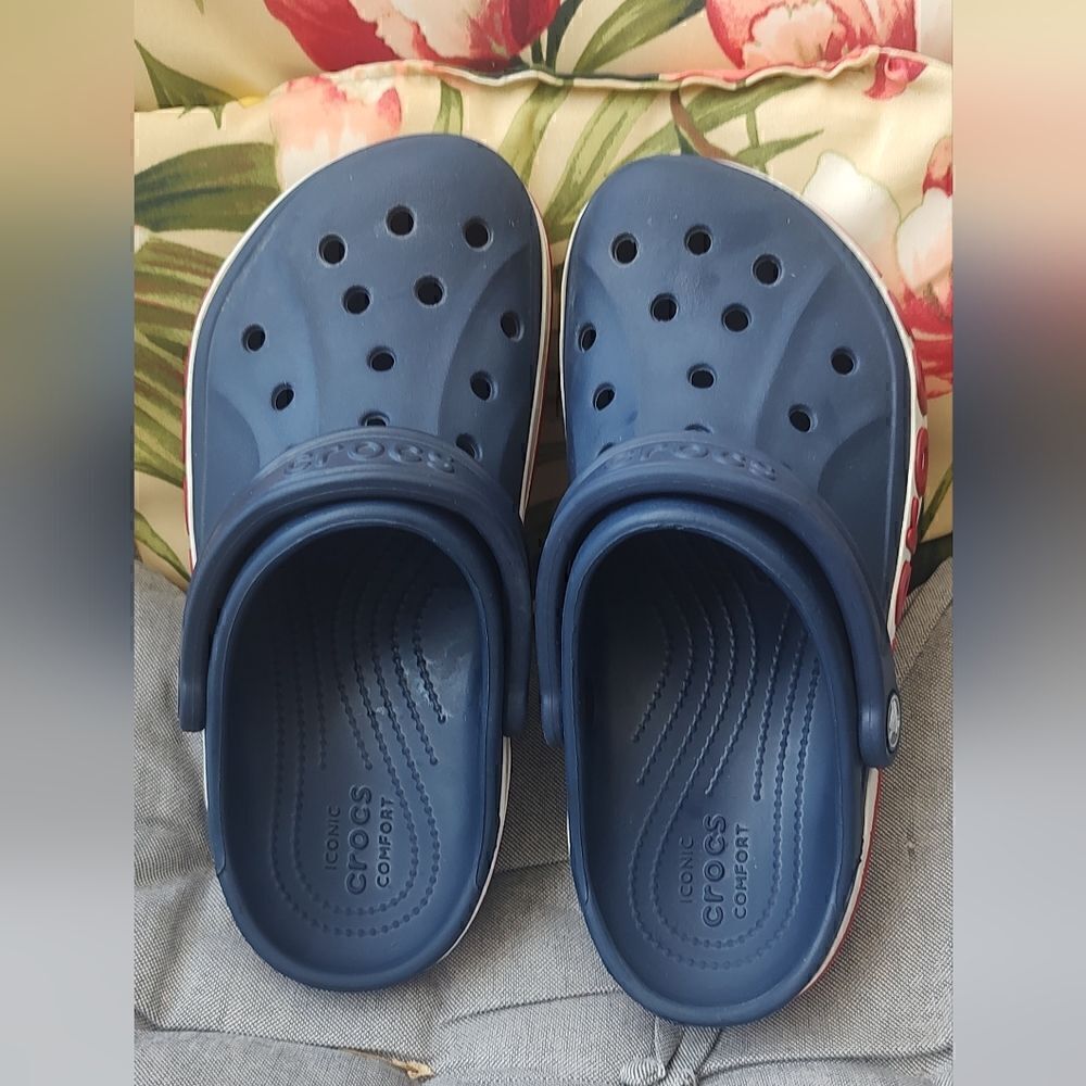 Crocs Crocband Clog Kids Size 6  Iconic Comfort Shoes Navy Blue Red - Picture 6 of 10